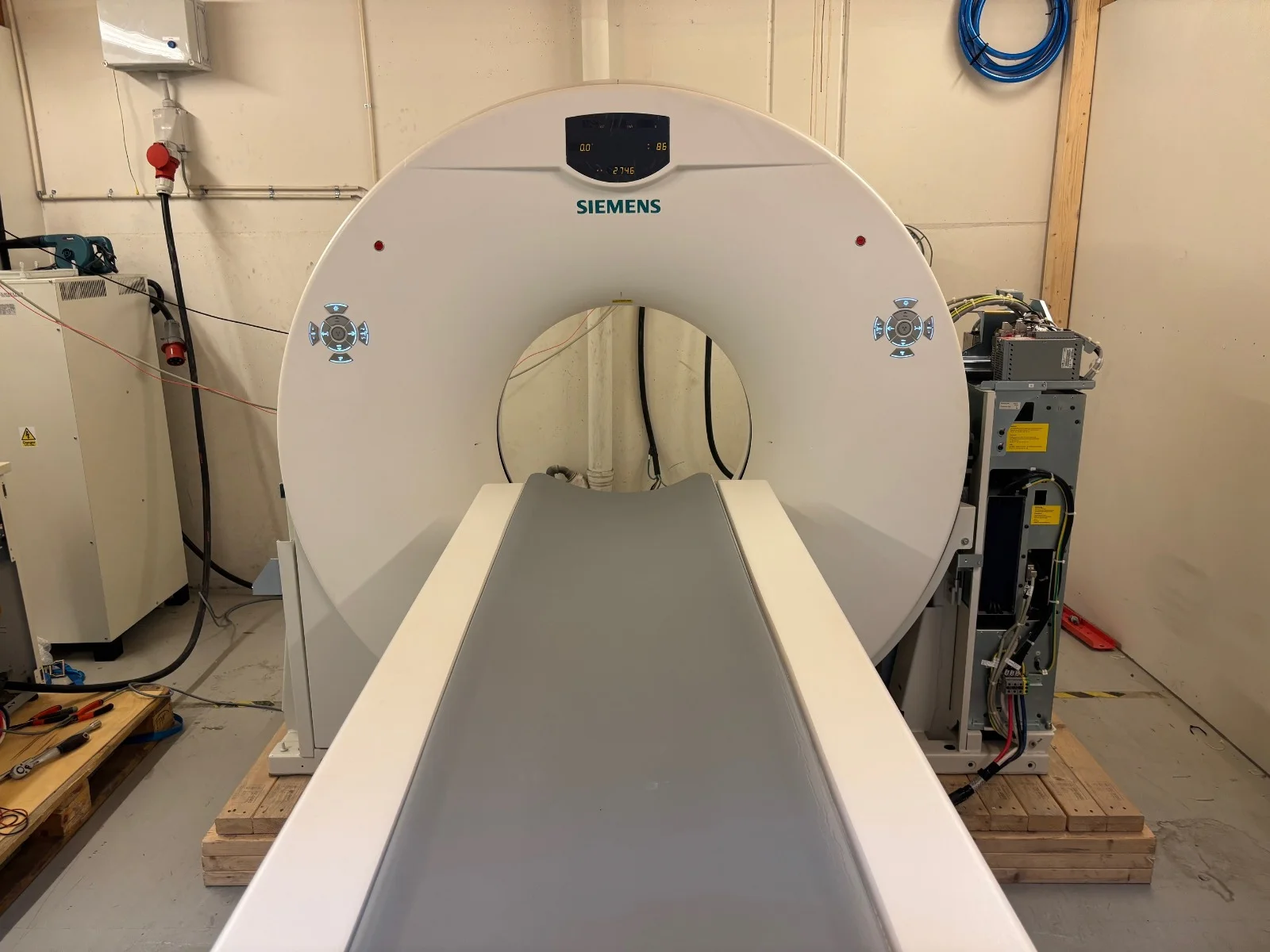 SIEMENS SOMATOM Emotion 16 CT Scanner