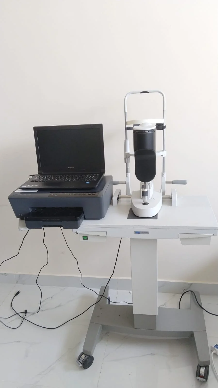 Sell Autorefractor HAAG-STREIT Lenstar LS 900 2015 (United Arab ...