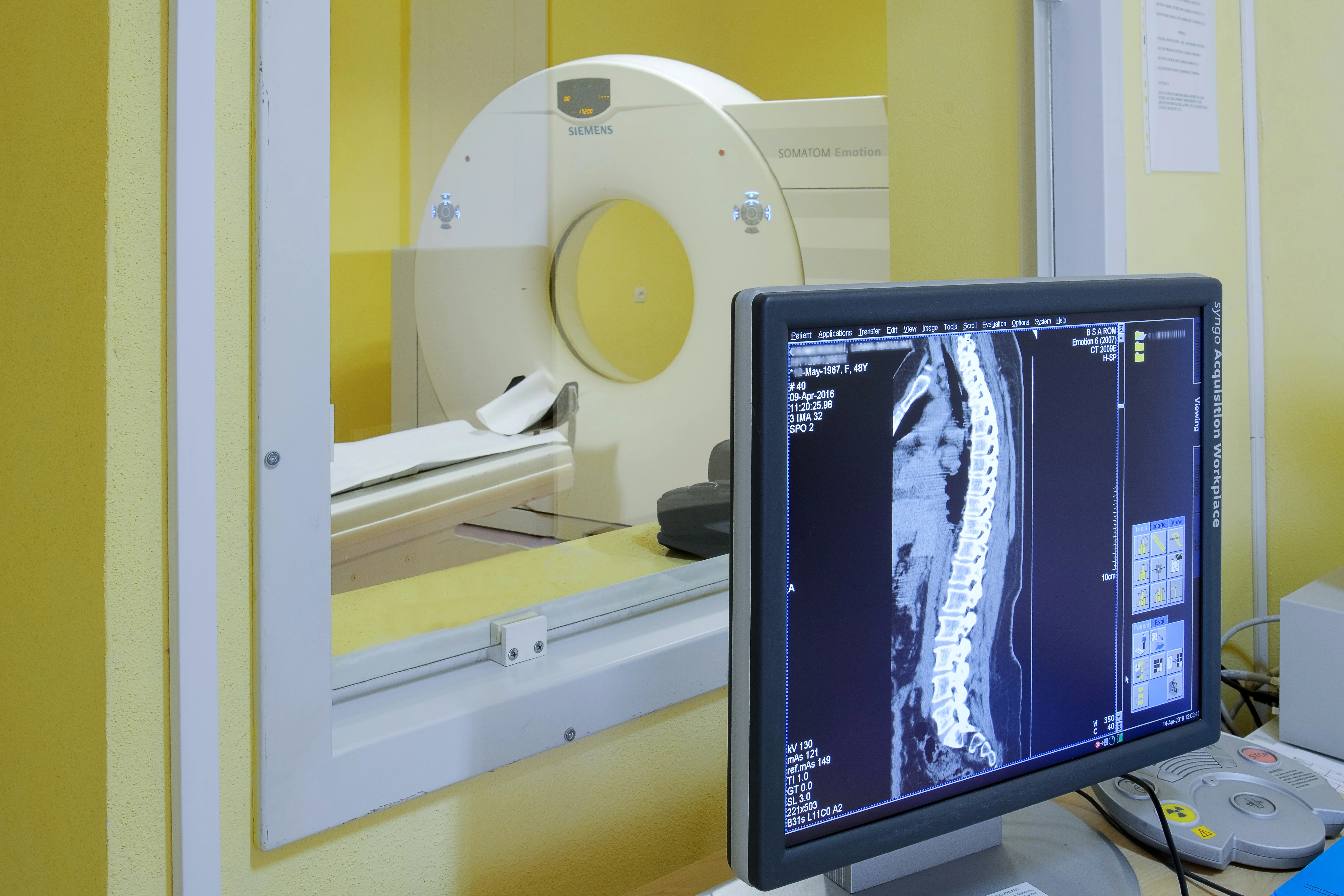 Emption Scan Sell CT Scanner SIEMENS SOMATOM Emotion 6 2009 (Romania)