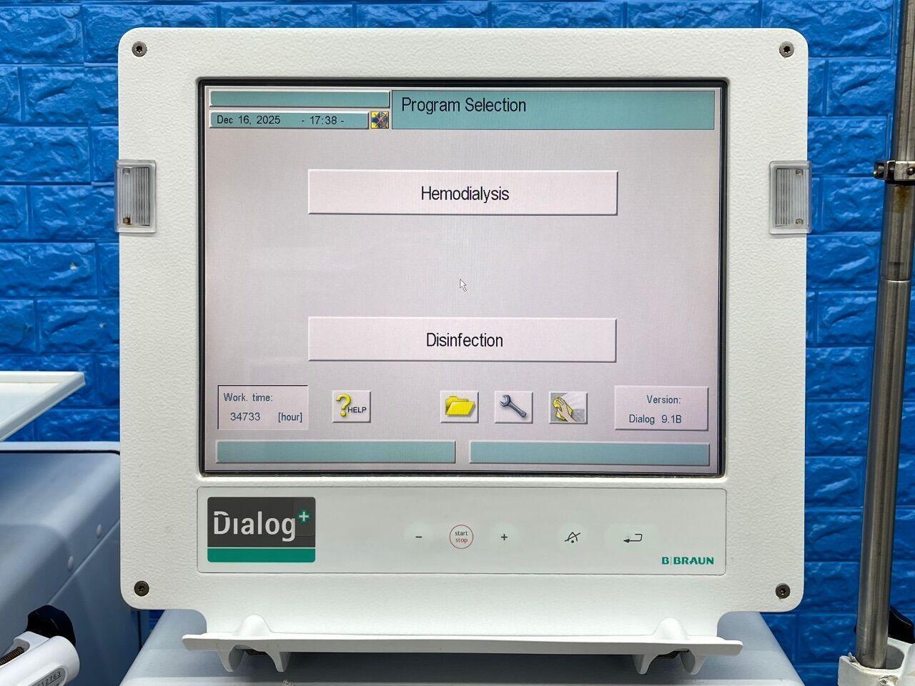 Venta de Máquina de hemodiálisis B. BRAUN Dialog plus 2015 (Reino Unido ...