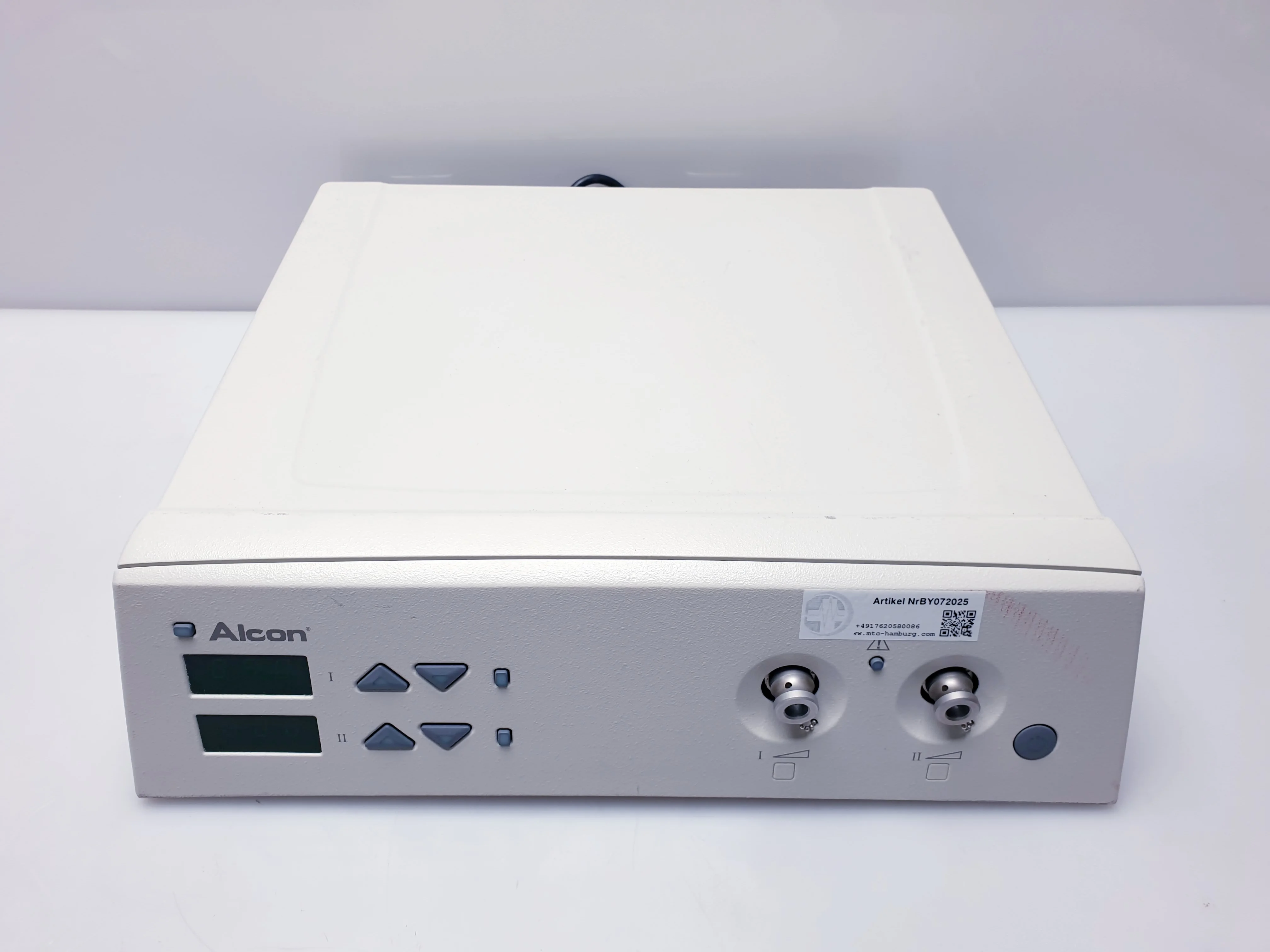 Sell Endoscope light source ALCON Accurus 8065750290 (Germany) | Bimedis