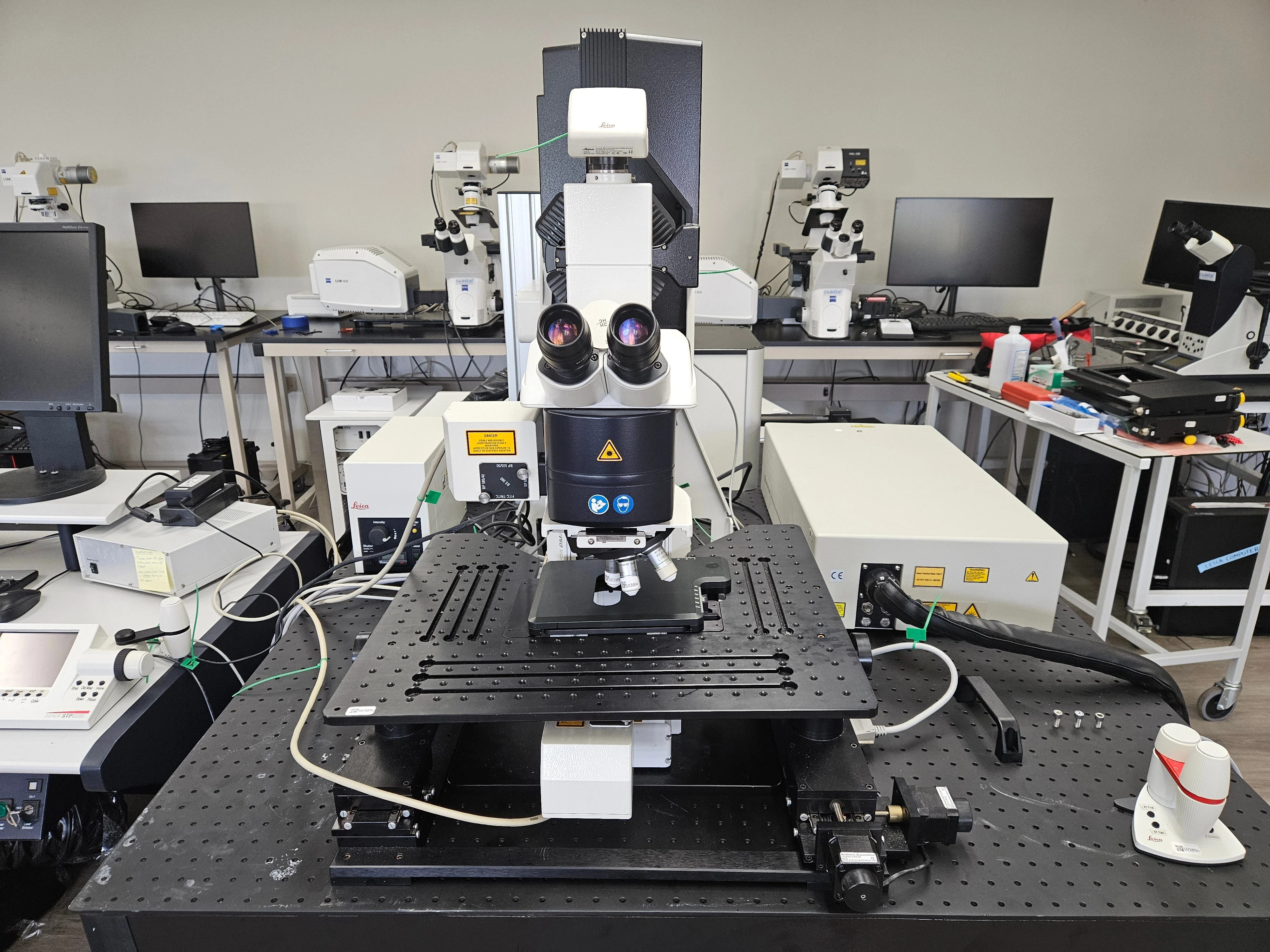 Sell Laboratory microscope LEICA TCS SP5 2010 (United States) | Bimedis