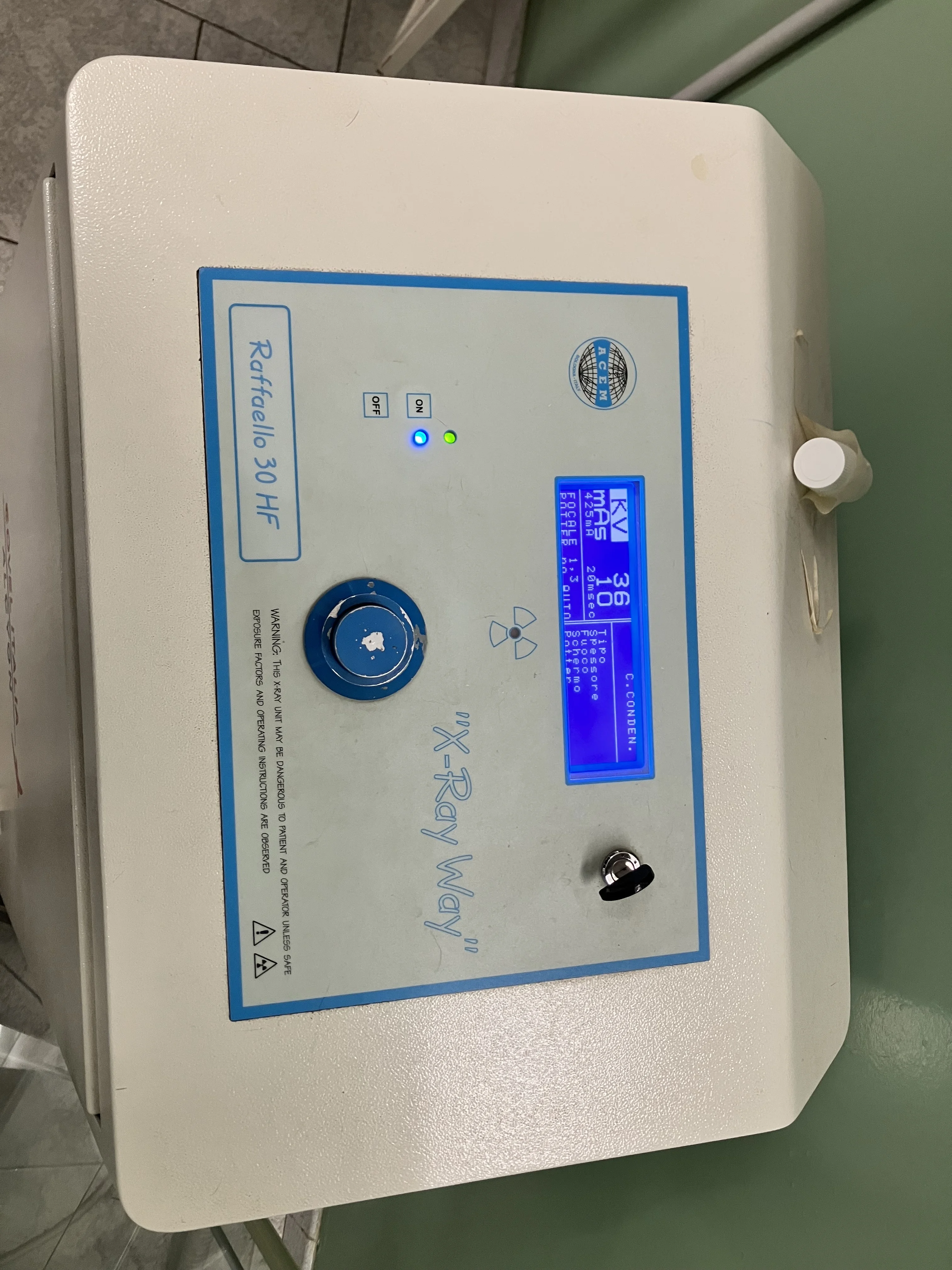 Sell Veterinary x ray machine ACEM SPA Raffaello HF 2006 (Italy ...