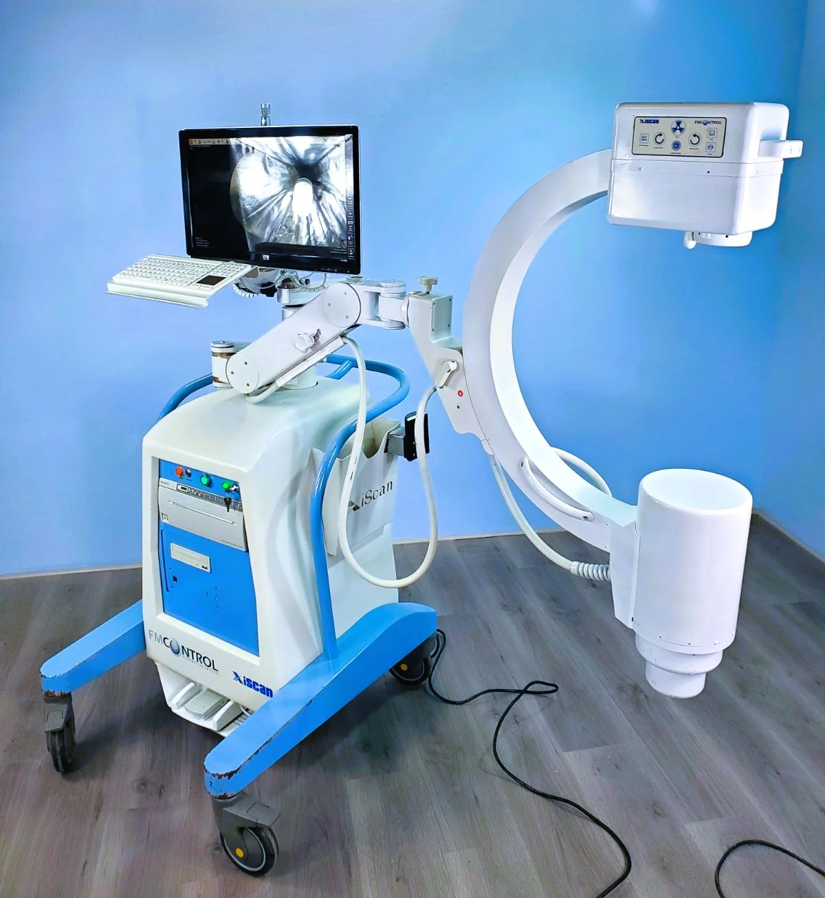 Sell C-arm FM CONTROL XiScan 4400 450 6 (France) | Bimedis