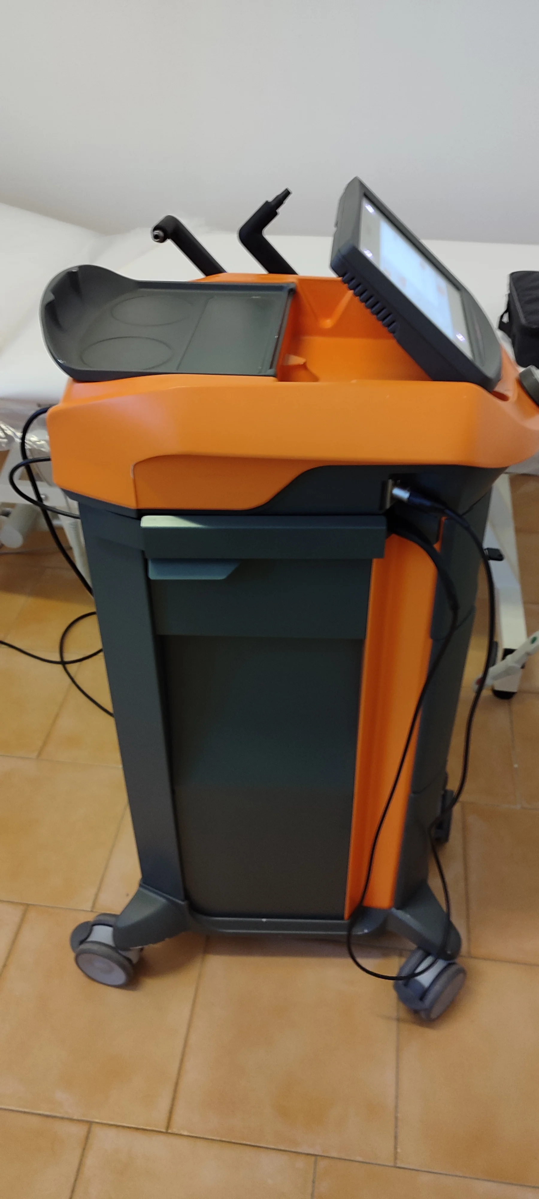 Sell Electrostimulation INDIBA Activ CT8 2016 (Italy) | Bimedis