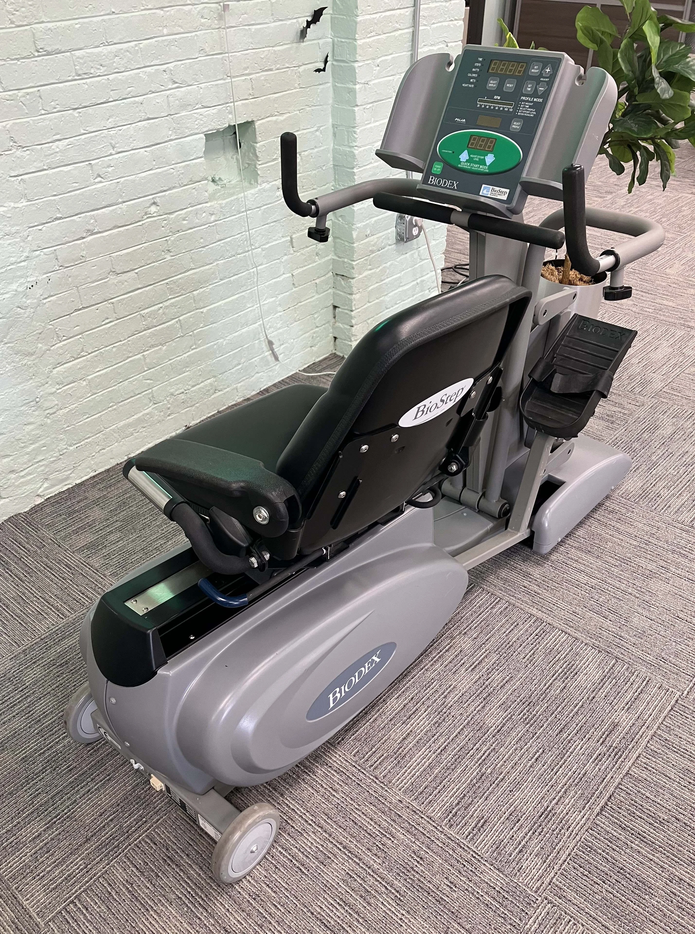 Sell Pedal exerciser BIODEX 950-215 BioStep 2009 (United States)