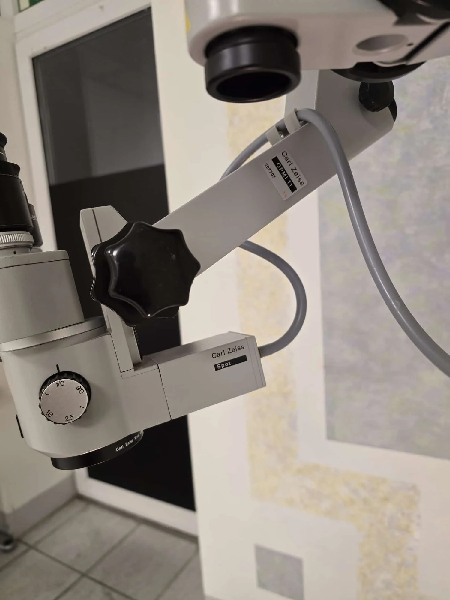 Vendre Microscope de chirurgie ORL ZEISS OPMI 11 S21 2010 (Allemagne ...