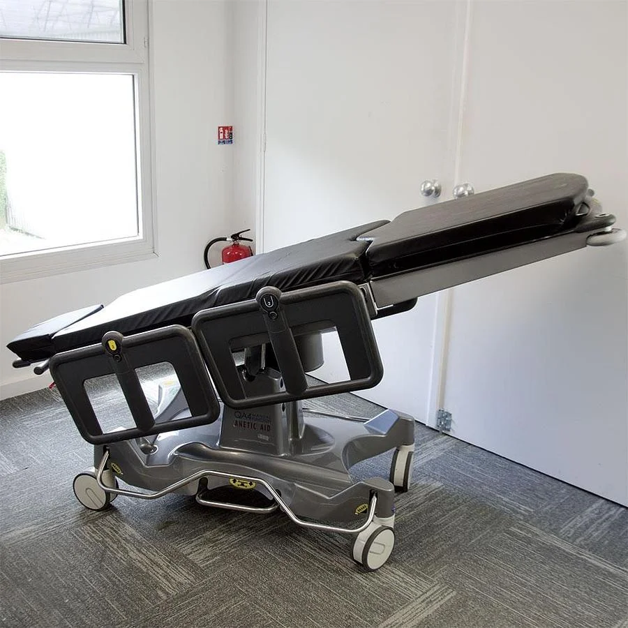 Sell Operating table ANETIC AID QA4 (France) | Bimedis