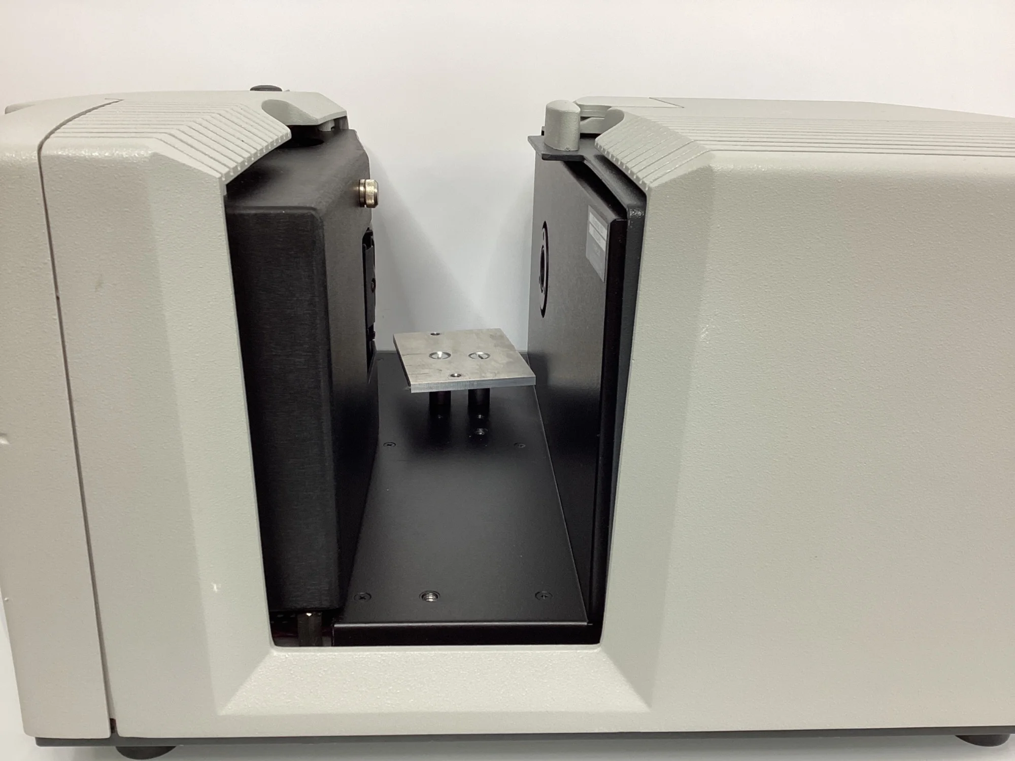 Sell Spectrophotometer HUNTERLAB UltraScan VIS (United States) | Bimedis