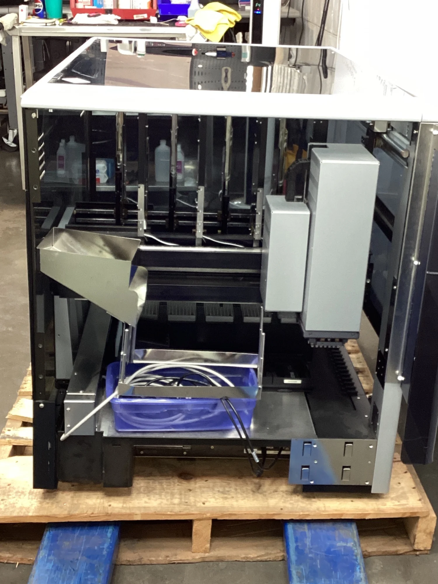Sell Liquid Handling HAMILTON MEDICAL Microlab STARlet (United States ...