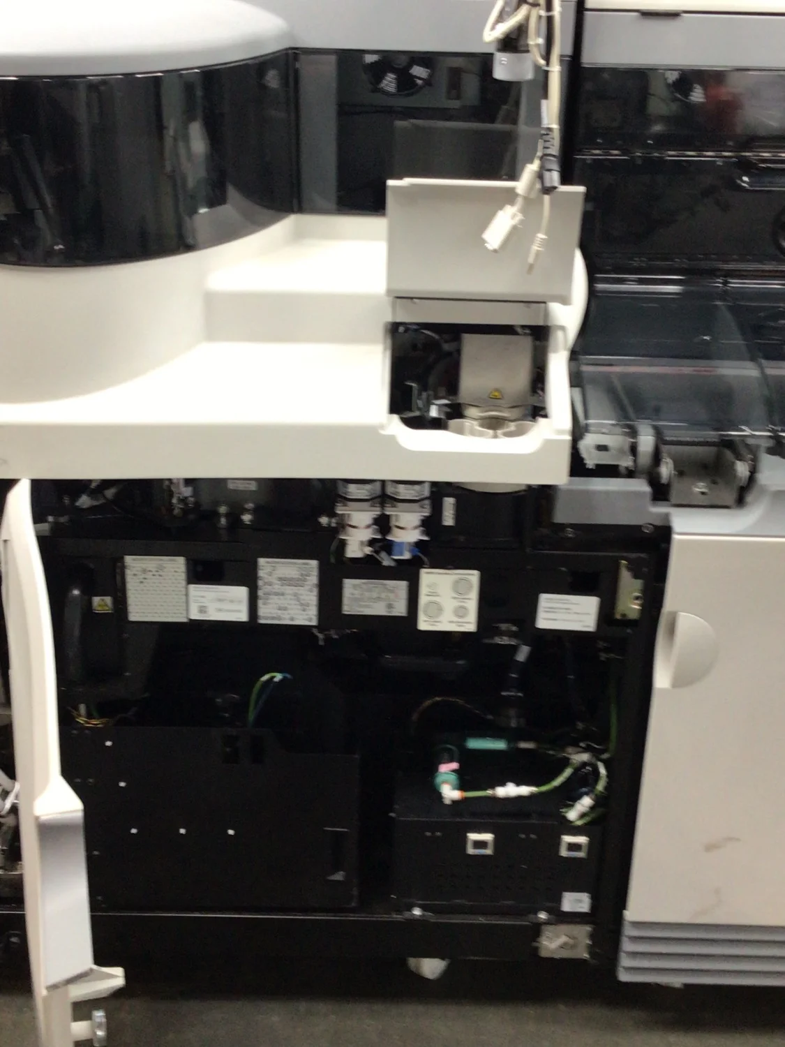 Vtrios Sell Biochemical Analyzer ORTHO CLINICAL DIAGNOSTICS Vitros 5600 ...