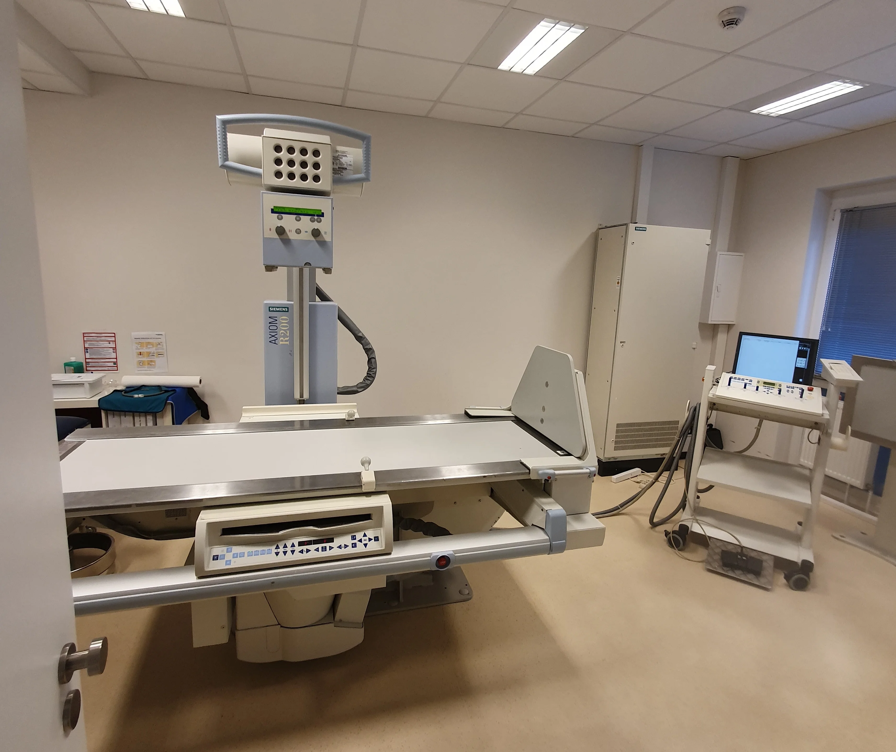 Sell X-ray machine SIEMENS AXIOM ICONOS R200 2005 (Georgia) | Bimedis