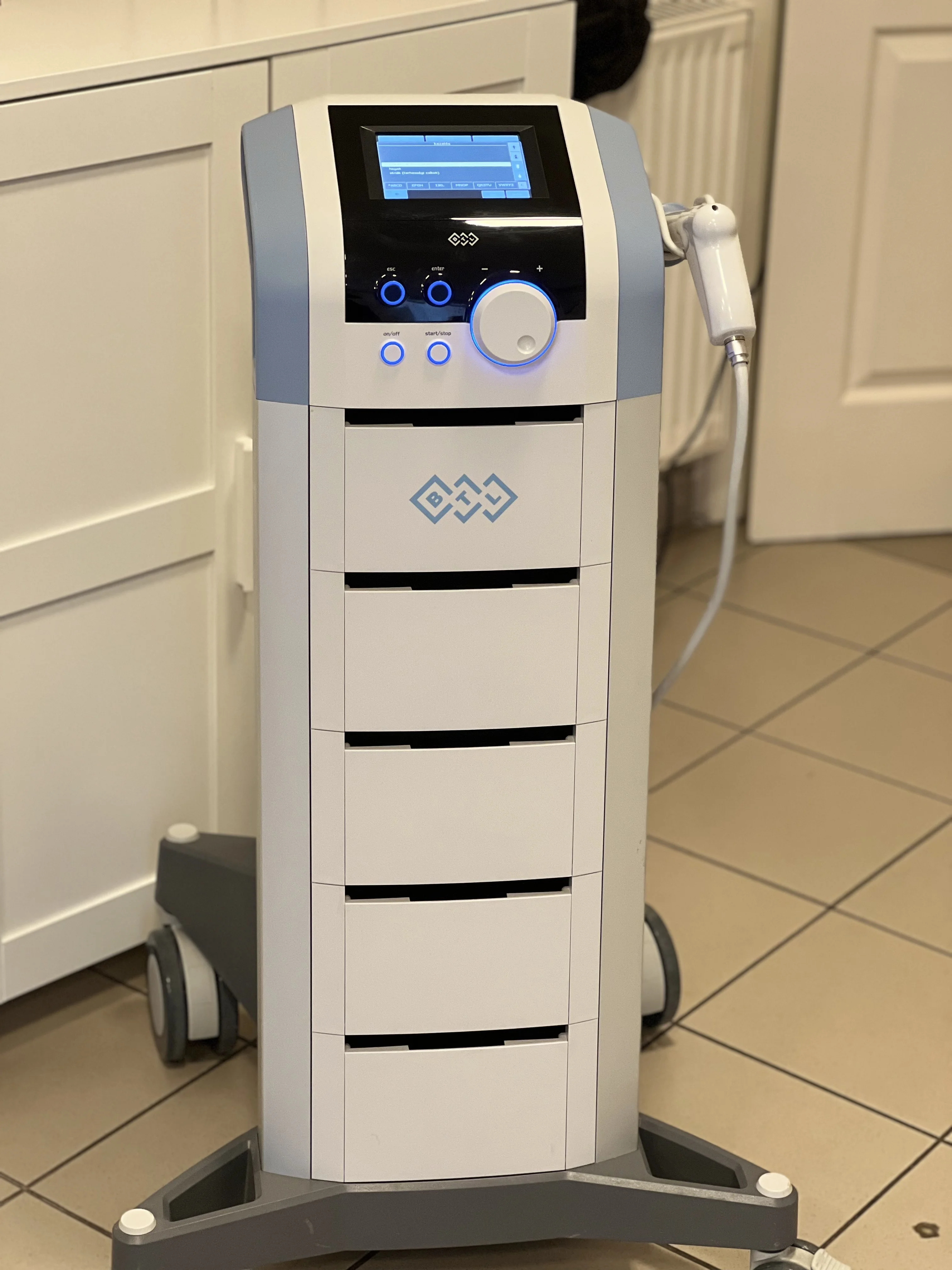 Target Wave Machine Life Sell Shock wave therapy machine BTL X-WAVE 2022 (Hungary) | Bimedis