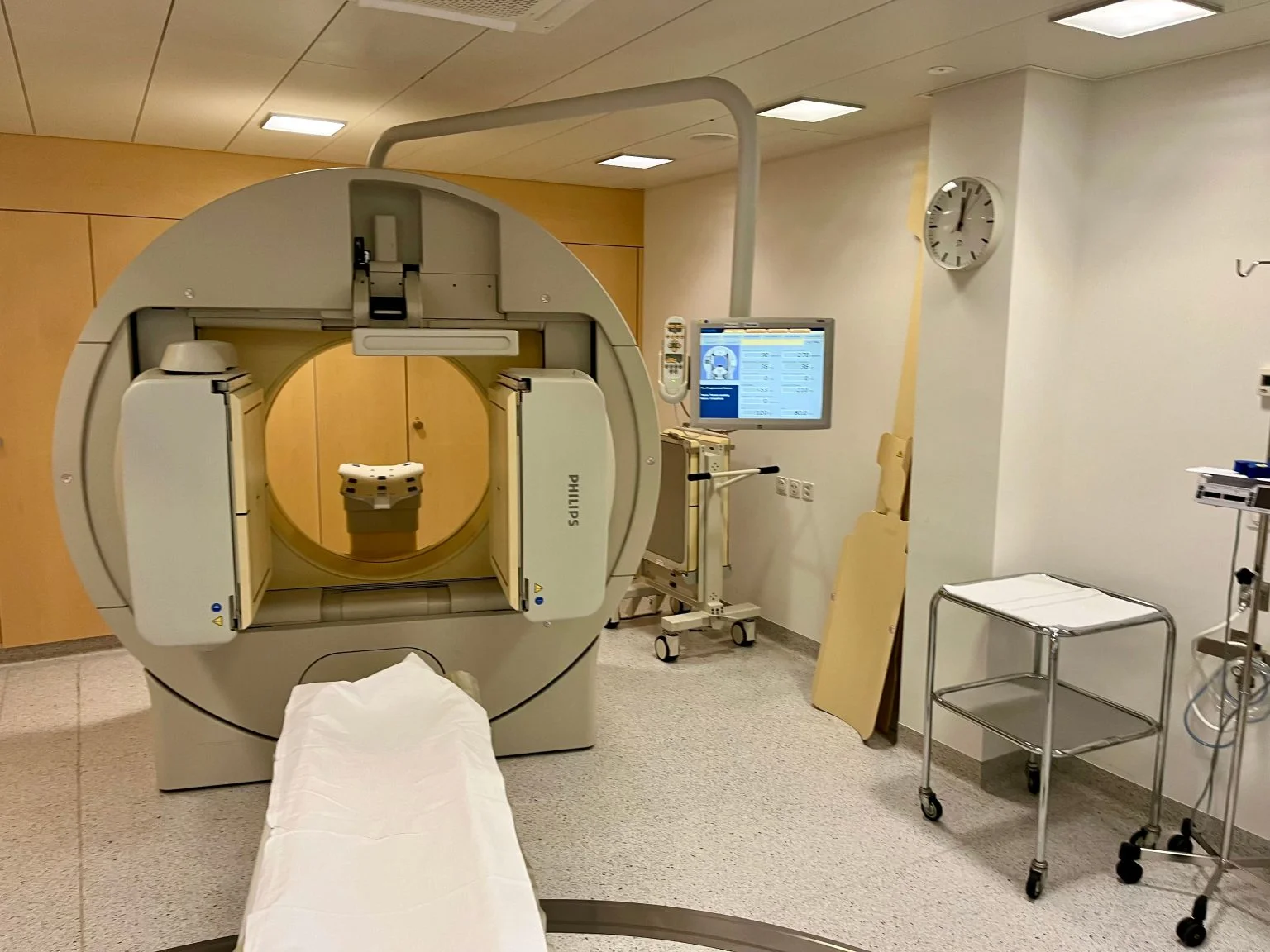 Sell SPECT Camera PHILIPS Brightview XCT 2011 (Italy) | Bimedis