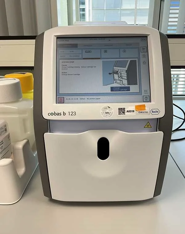 Sell Blood Gas Analyzer ROCHE cobas b 123 2020 (Belgium) | Bimedis