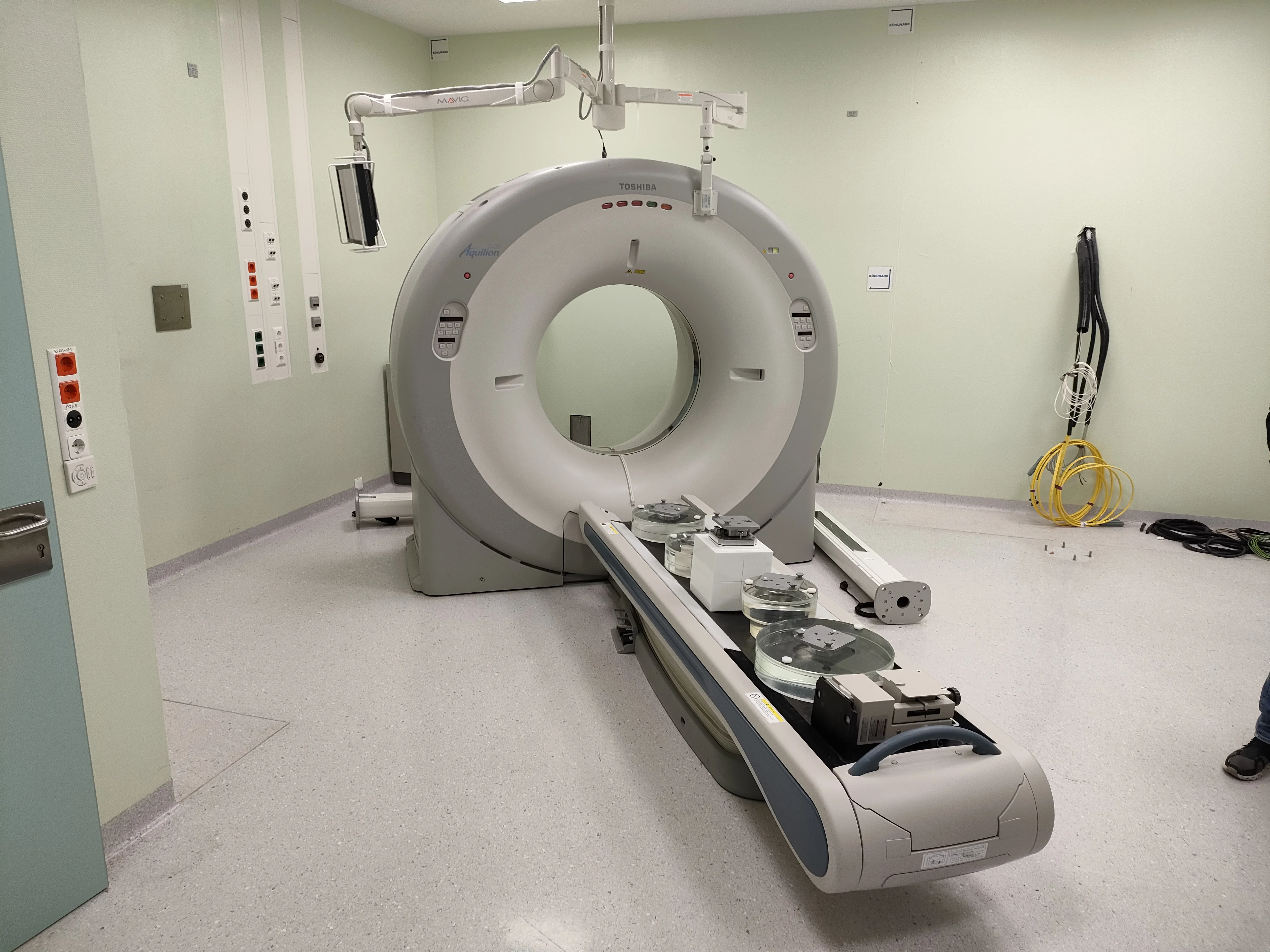 Sell CT Scanner on Bimedis CT Scanner TOSHIBA Aquilion LB 16 2010 (Poland)