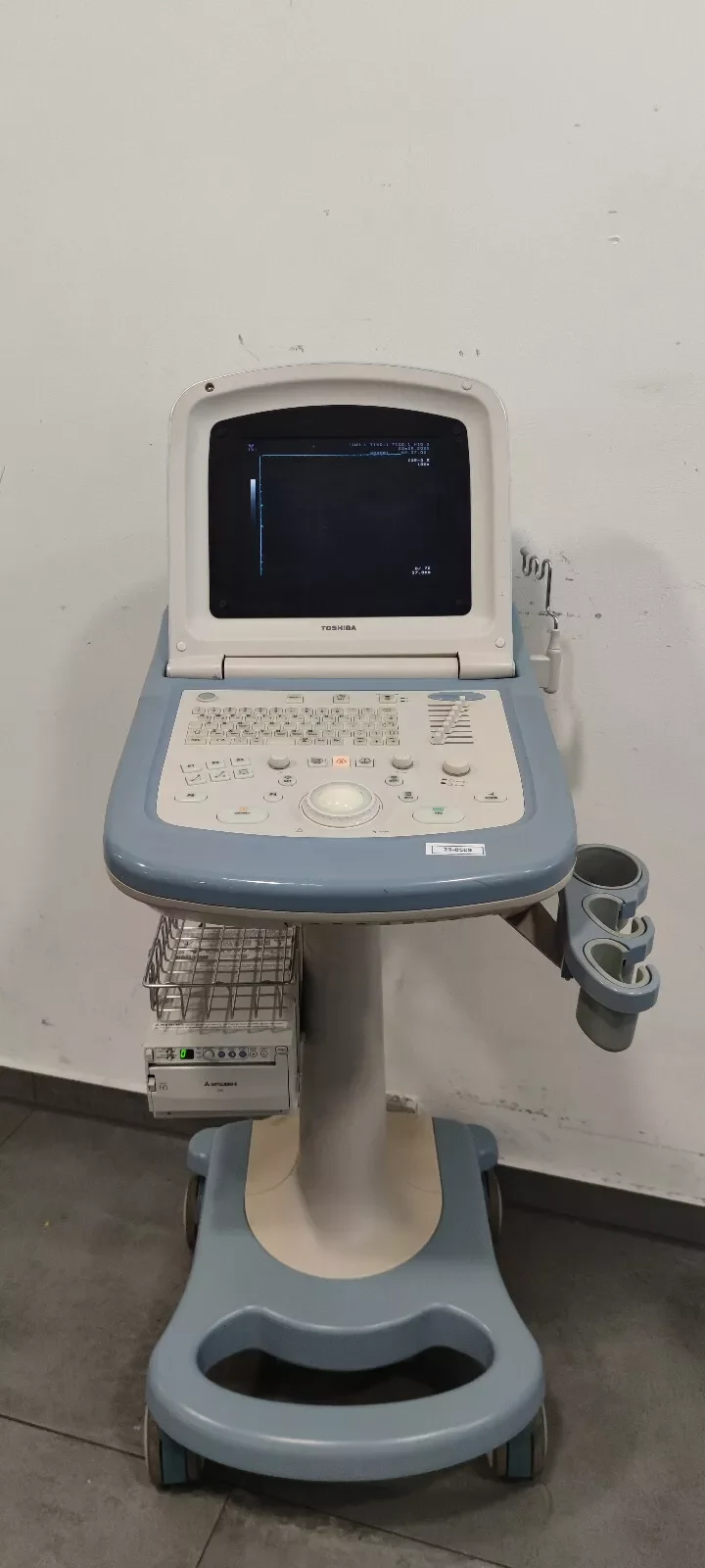 Sell Ultrasound Machine TOSHIBA Famio 5 (SSA-510A) 2006 (Germany) | Bimedis