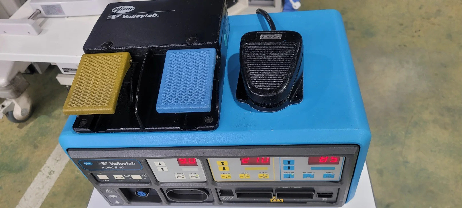 Sell Electrosurgical Unit VALLEYLAB Force 40 (United States) | Bimedis