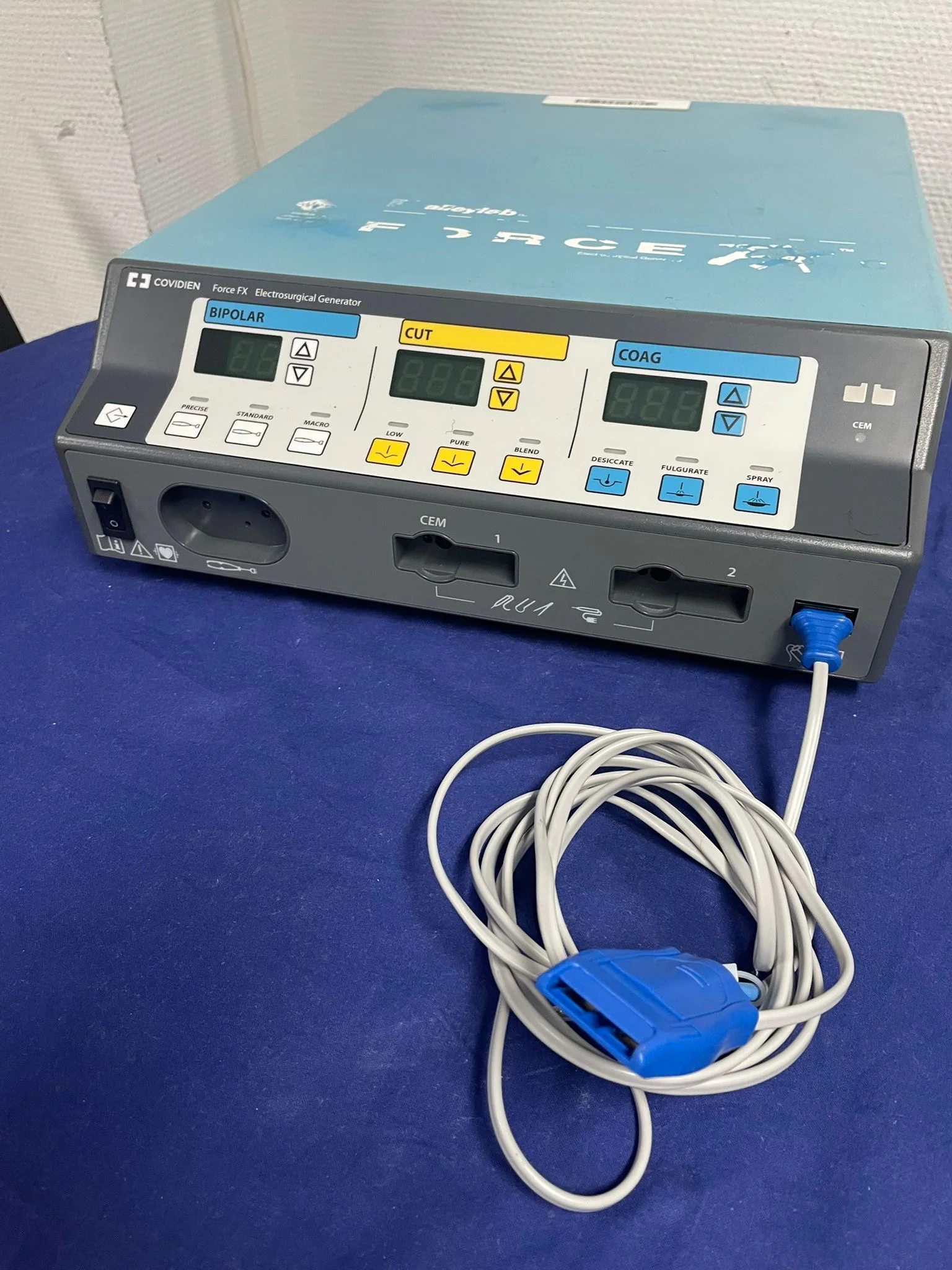 Sell Electrosurgical Unit COVIDIEN Force FX-8CS (Germany) | Bimedis