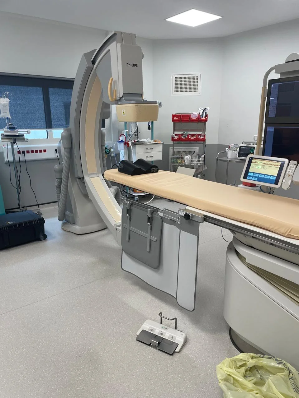 Fd10 Sell Cath Angio Lab PHILIPS Allura Xper FD10 2010 (France) | Bimedis