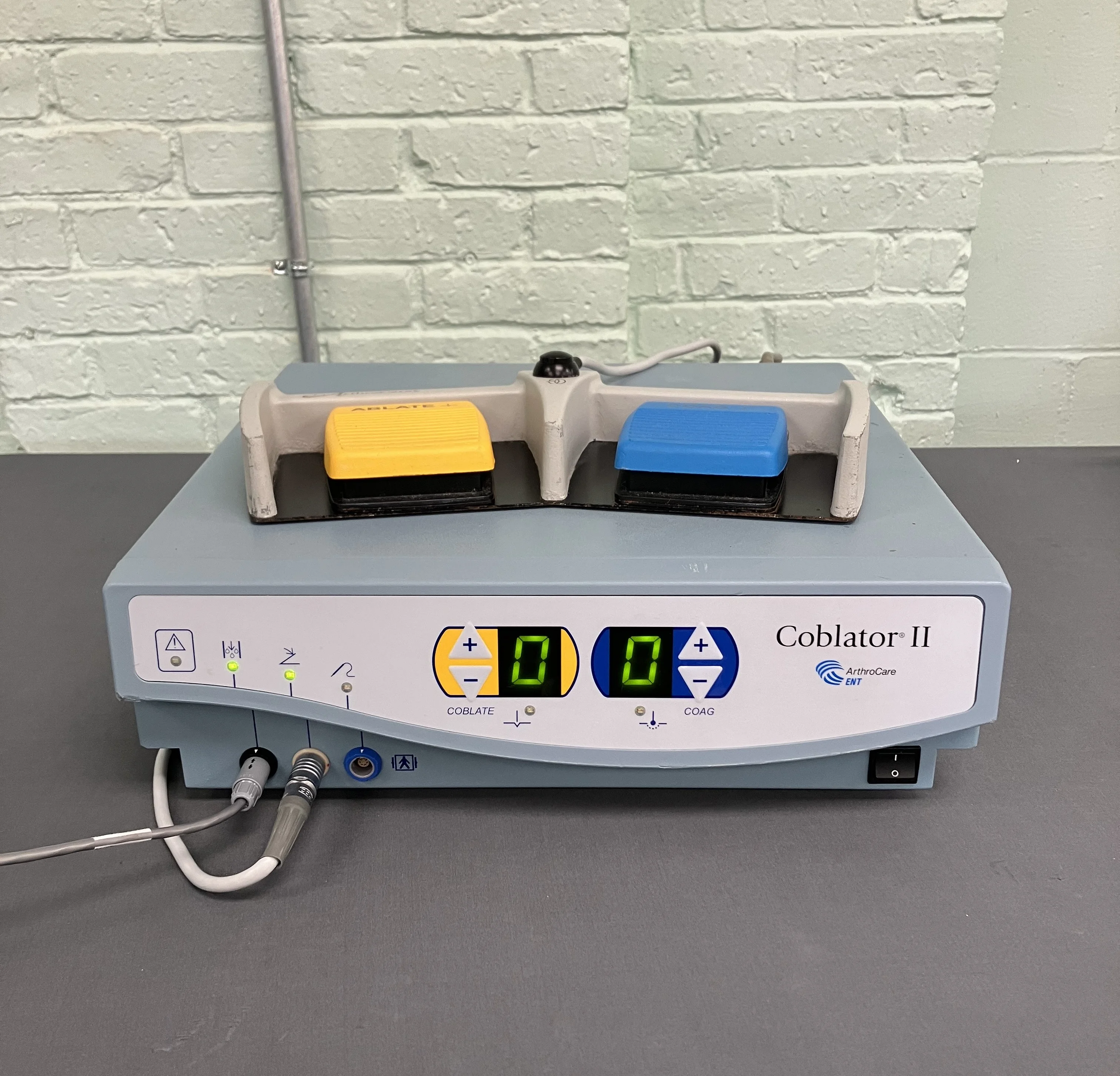 Coblator Machine Sell Electrosurgical Unit ARTHROCARE Coblator II ENT 2005 (United ...