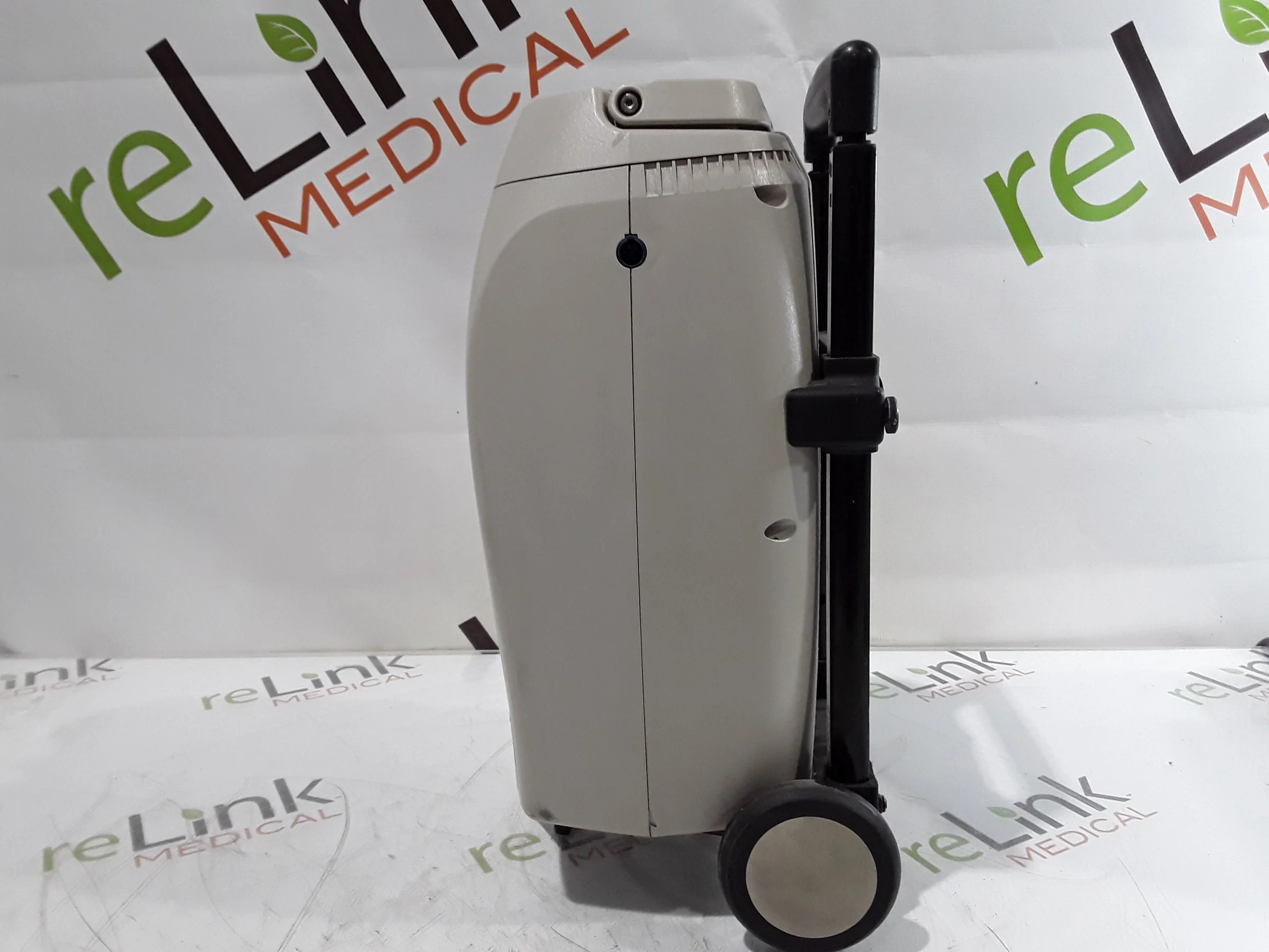 Sell Oxygen Concentrator INVACARE Solo2 (United States) | Bimedis
