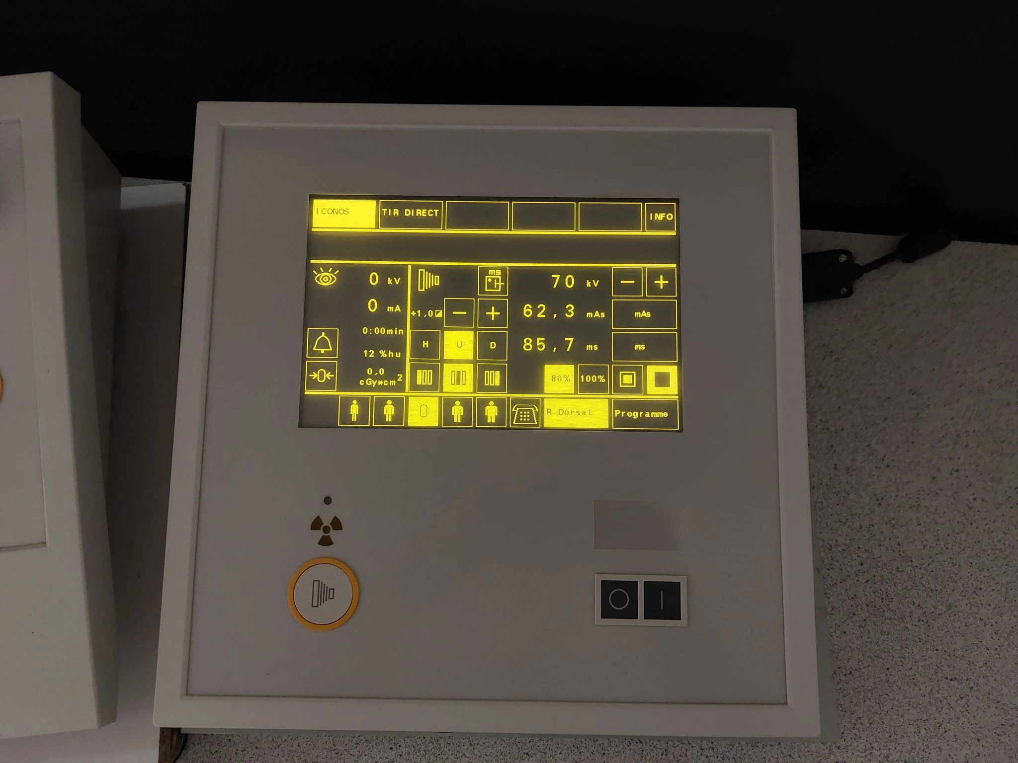 Sell X-ray machine on Bimedis X-ray machine SIEMENS AXIOM ICONOS R200 ...