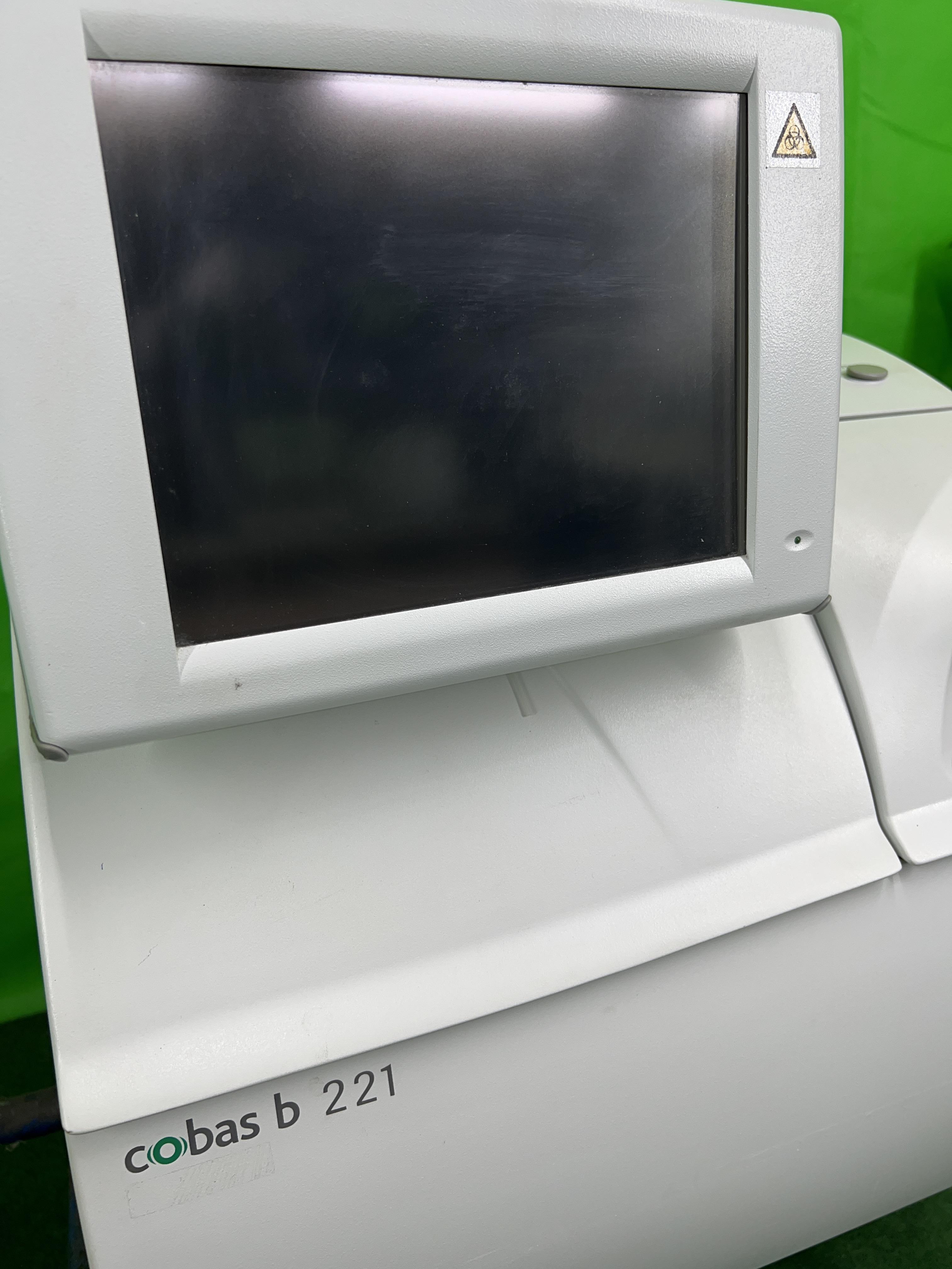 Sell Blood Gas Analyzer on Bimedis Blood Gas Analyzer ROCHE cobas b 221 ...