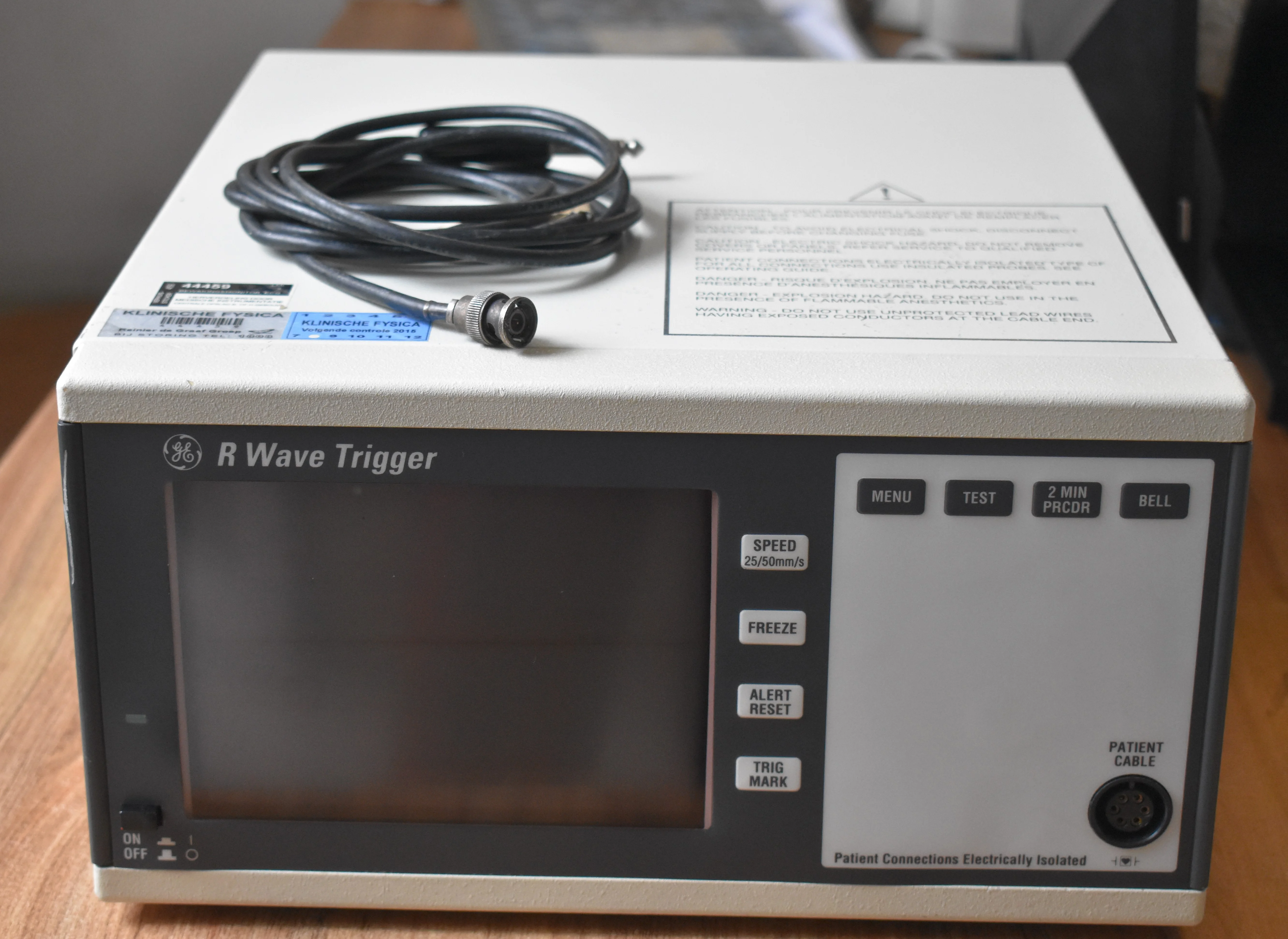 Ni Ge R Sell EKG Machine GE R Wave Trigger (The Netherlands) | Bimedis