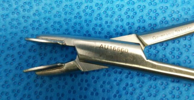 Sell Surgical Instrument V. MUELLER AU16660 (United States) | Bimedis