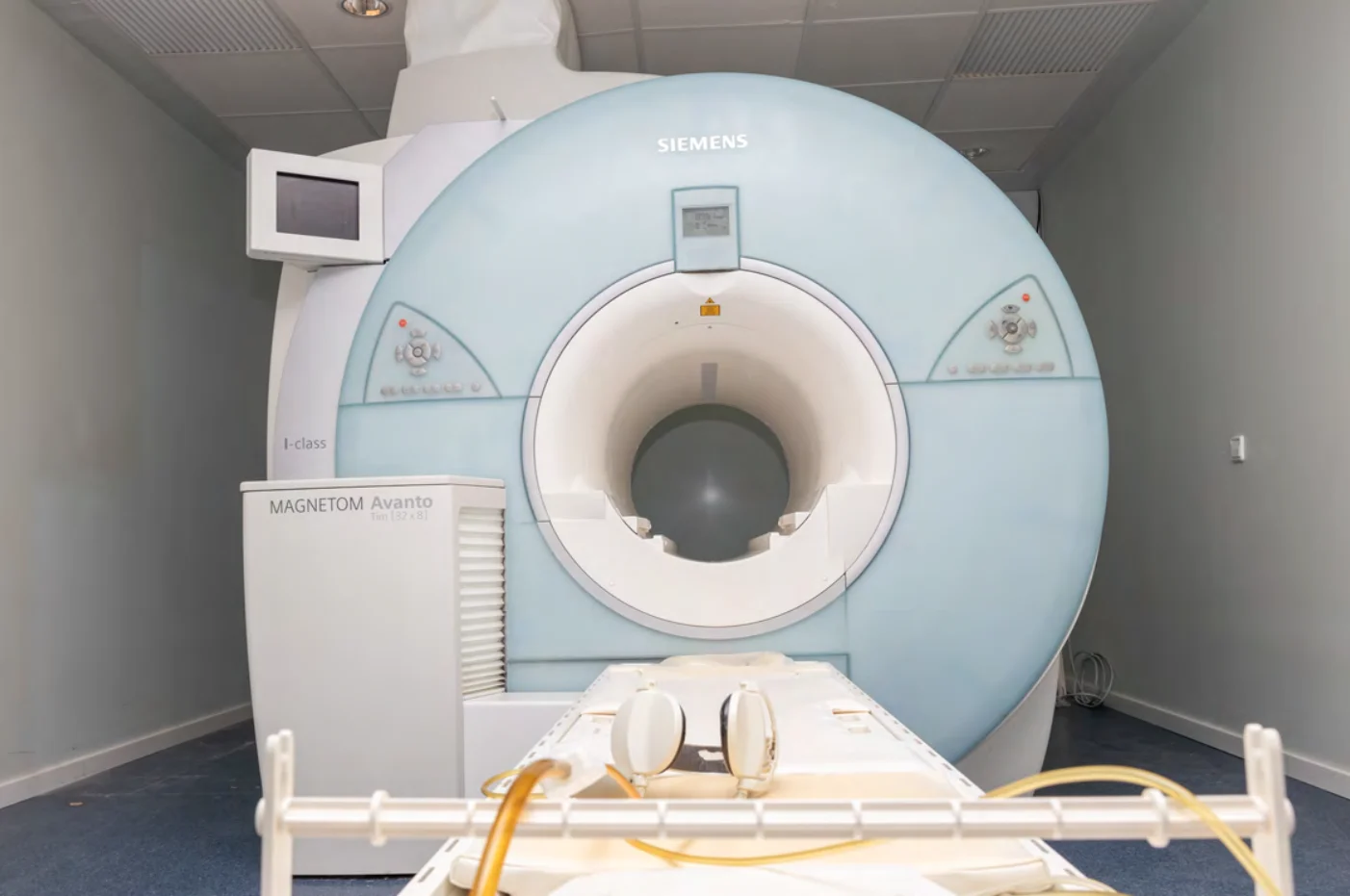Sell MRI machine SIEMENS MAGNETOM Avanto 1.5T 2009 (United Kingdom ...