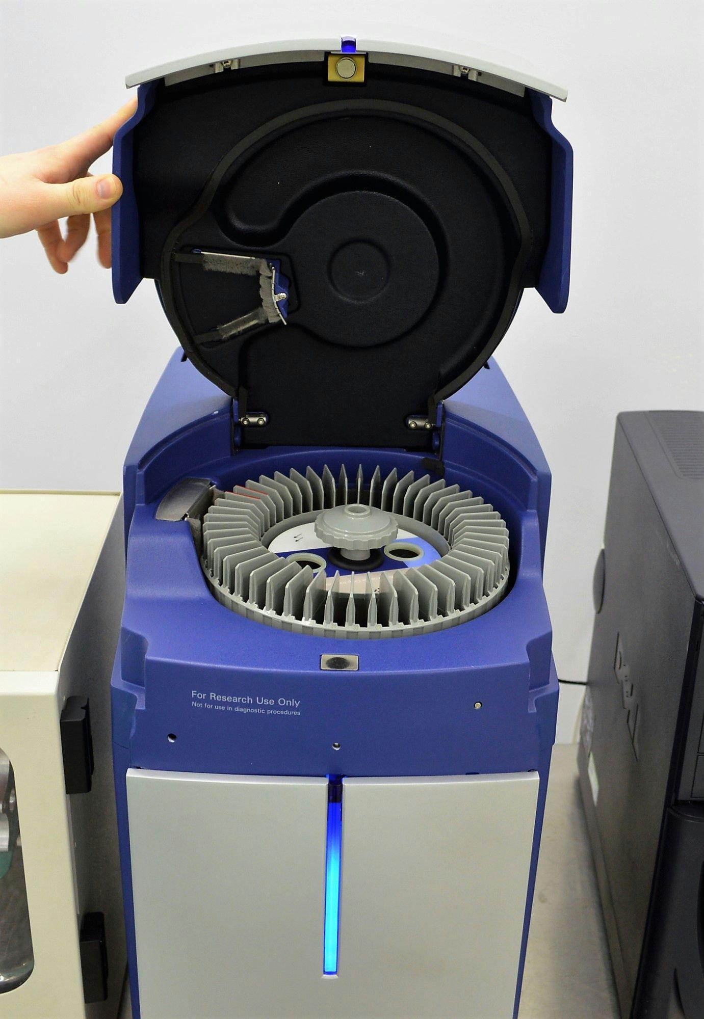 Sell DNA Sequencer AFFYMETRIX GeneChip Scanner 3000 (United States)