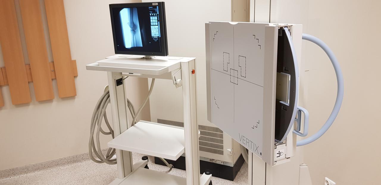 Sell X-ray machine SIEMENS AXIOM ICONOS R200 2005 (Germany)