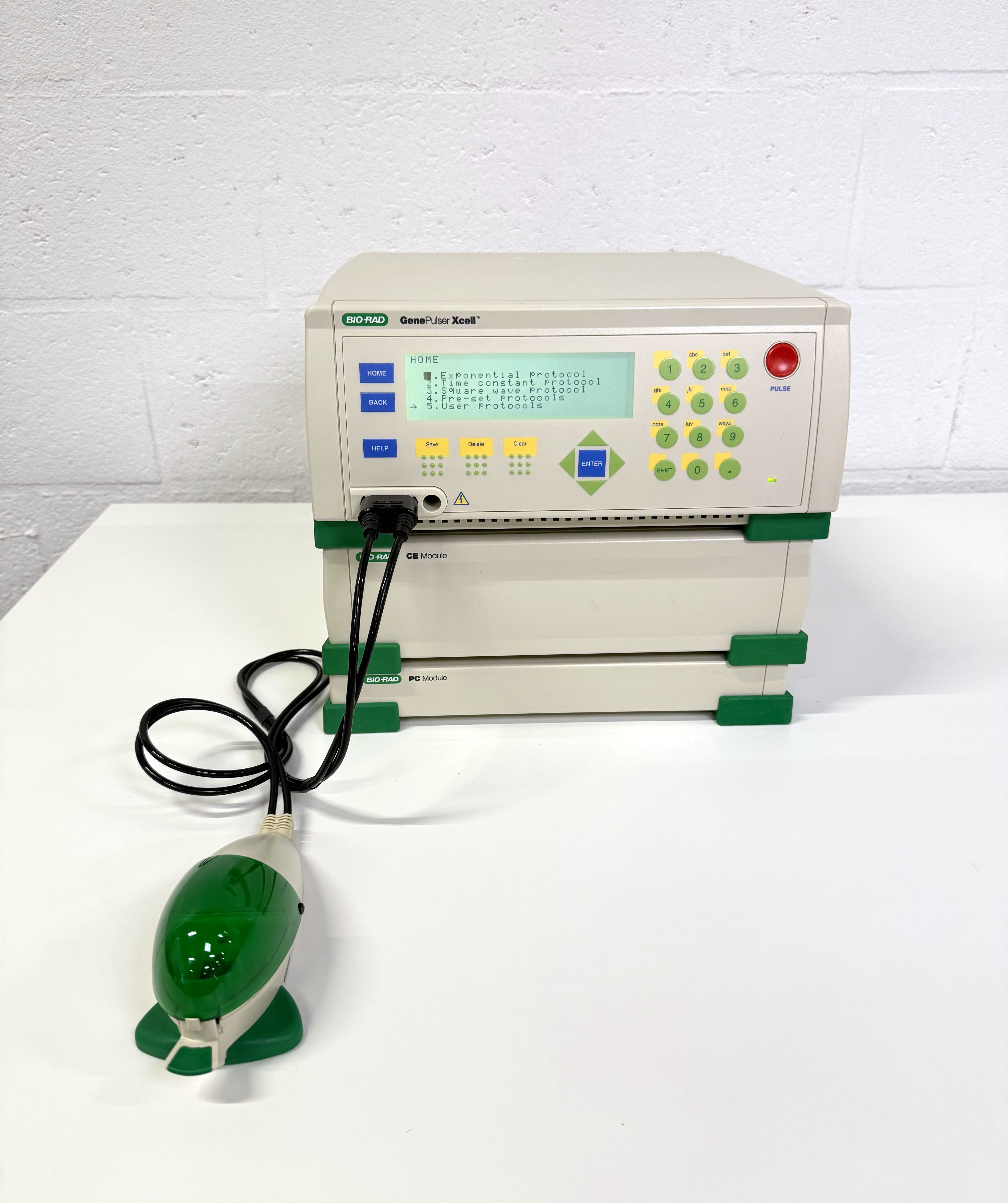 Sell Electrophoresis system BIO-RAD Gene Pulser Xcell (Belgium) | Bimedis