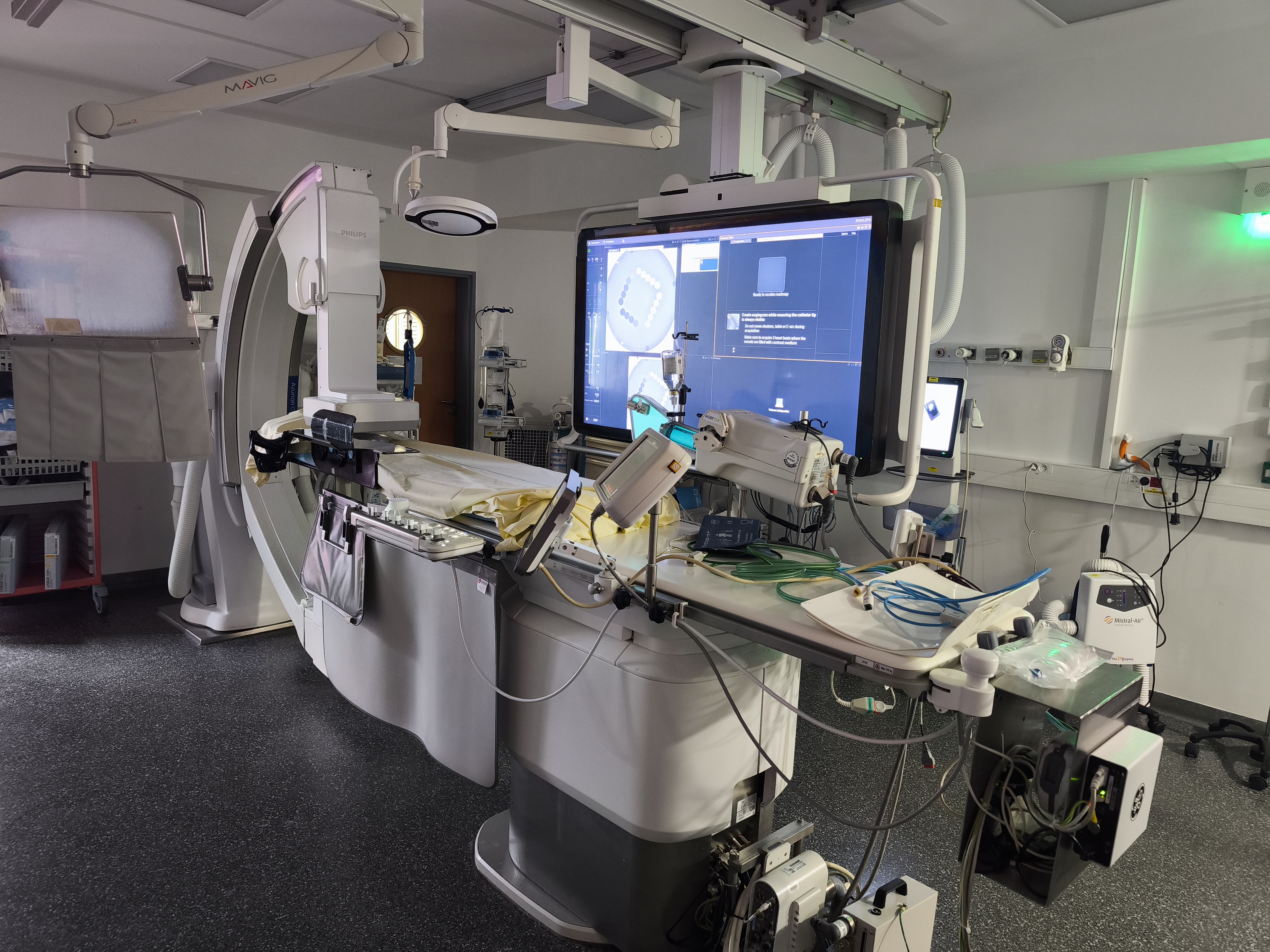 Sell Cath Angio Lab PHILIPS Azurion 7 M12 2017 (Denmark) | Bimedis