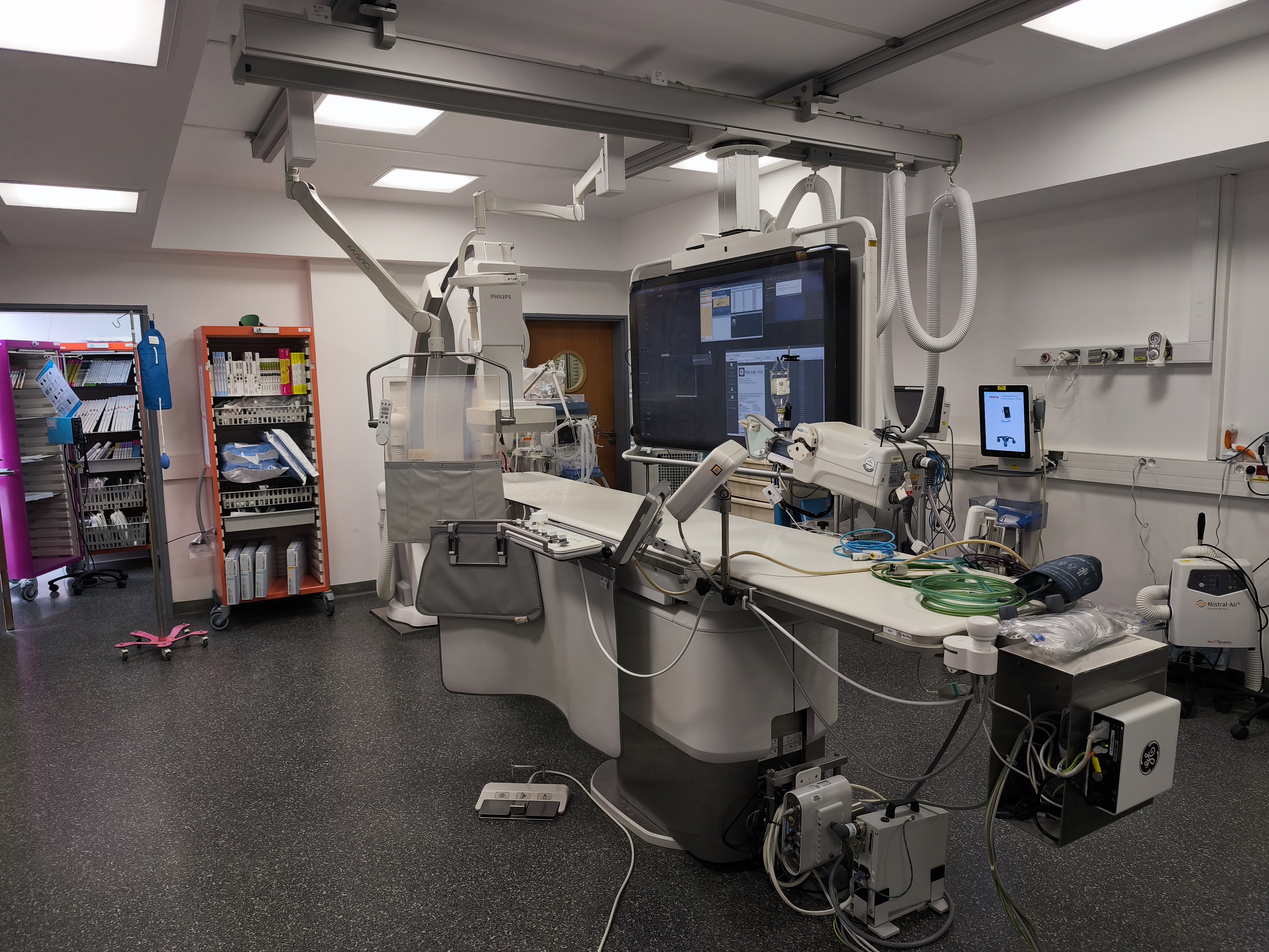 Sell Cath Angio Lab PHILIPS Azurion 7 M12 2017 (Denmark) | Bimedis