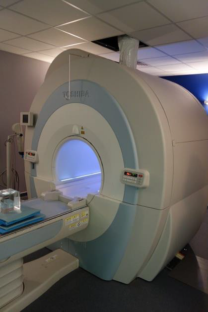 Cumpărați MRI Scaner Folosit 2009 TOSHIBA VANTAGE TITAN 1.5Т pentru 225000€...